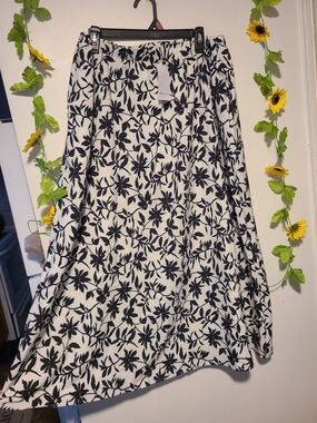 Nwt Dresstells Xlarge Floral Maxi Skirt